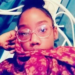 Meet your Posher, Mykhila